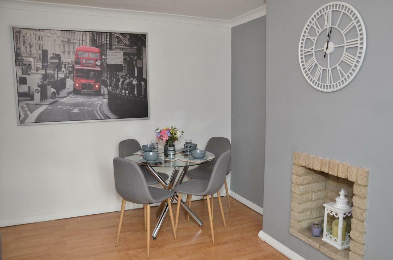 Croydon Apartment With Parking ロンドン エクステリア 写真